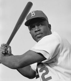 Jackie_Robinson,_Brooklyn_Dodgers,_1954